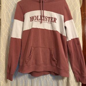 Hollister Women’s Pink and White Sweater